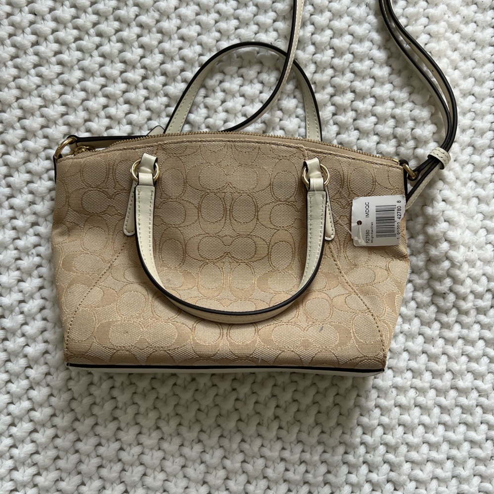 Coach purse - Picture 3 of 3